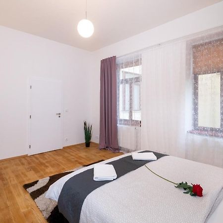 Luxury Apartment In The Center Of Praga Zewnętrze zdjęcie