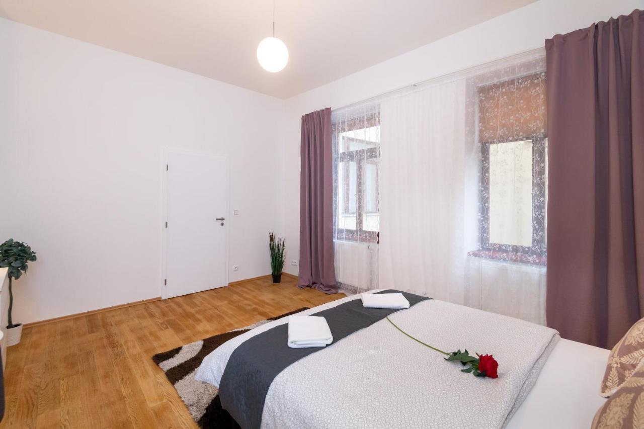 Luxury Apartment In The Center Of Praga Zewnętrze zdjęcie